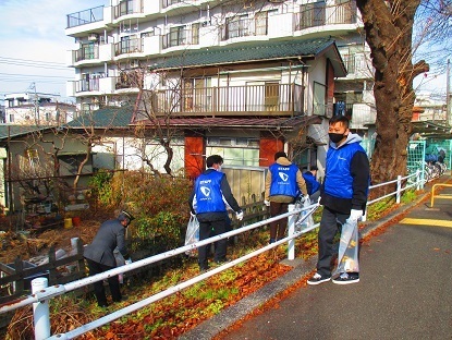 写真：座間駅周辺の清掃活動2