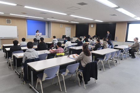 写真：研修の様子（全体）