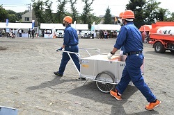 写真：生活物資輸送の様子