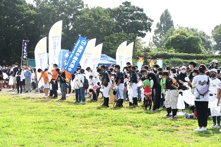 写真：相模川クリーンキャンペーンの様子