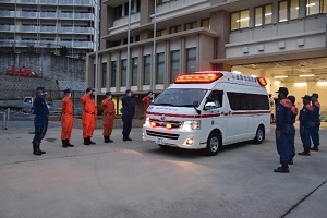 写真：出動する救急車