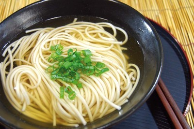 写真：特産品「座間産地粉うどん」