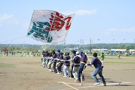 写真：大空を舞う大凧