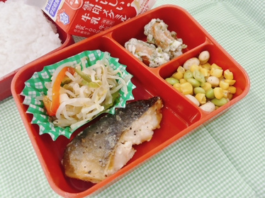 写真：3月18日（月曜日）の学校給食