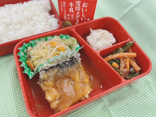 写真：10月27日（月曜日）の学校給食