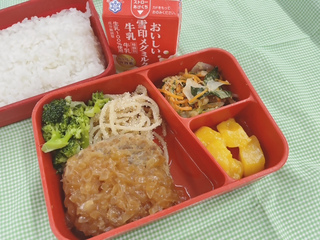 写真：10月6日（月曜日）学校給食