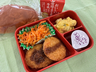 写真：4月23日(木曜日)学校給食