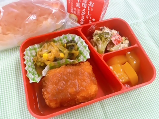 写真：5月18日(月曜日)学校給食