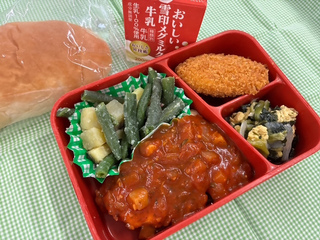 写真：6月15日(月曜日)の学校給食