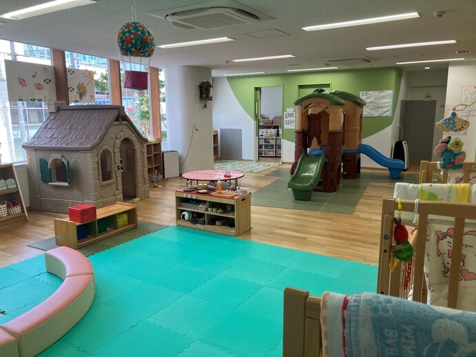 写真:第2子育て支援センター ざまりんのおうち「ひまわり」プレイルーム