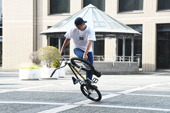 写真：試技を披露している松村さん3