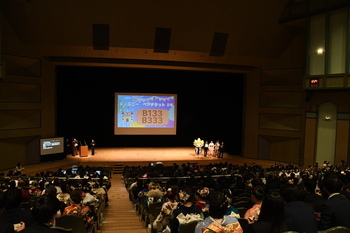 写真：抽選会の様子1