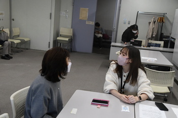 写真：相談会の様子3