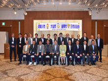 写真:三市交流会の記念写真