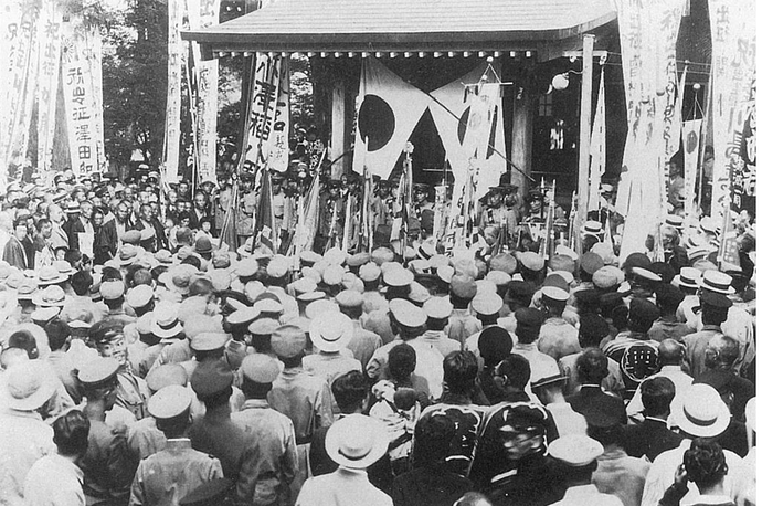 写真：戦争へ