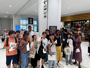 写真：市内ツアーの様子1
