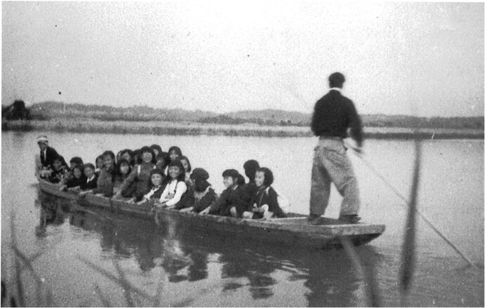 写真：渡し舟