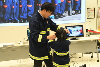 写真：座間消防救急フェア室内会場の様子3