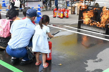 写真：座間消防救急フェア屋外会場の様子2