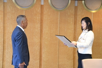  写真：表彰式の様子1