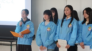 写真：文化の違い紹介の様子