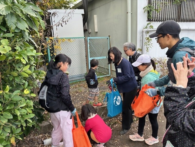 プロギングの様子