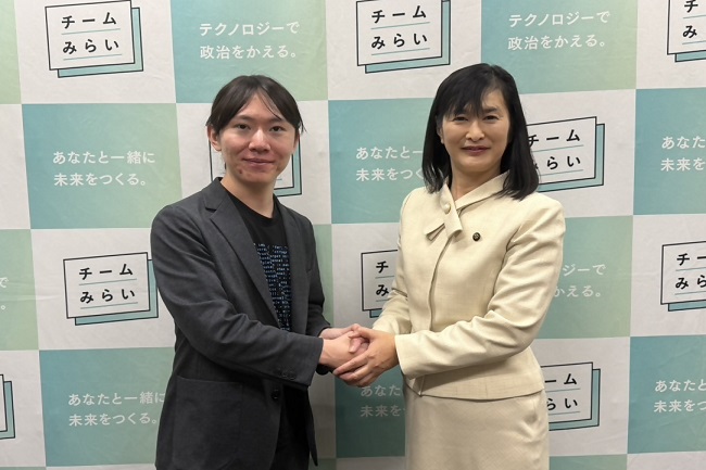 写真：左から、あんのたかひろ参議院議員、市長