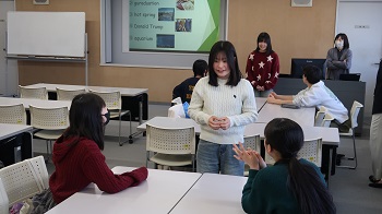 写真：英会話の様子2