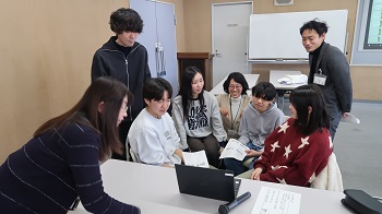 写真：スマーナ市生徒とのオンライン交流の様子3