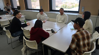 写真：水族館ツアーリハーサルの様子1