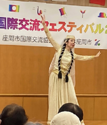 写真:民族舞踊